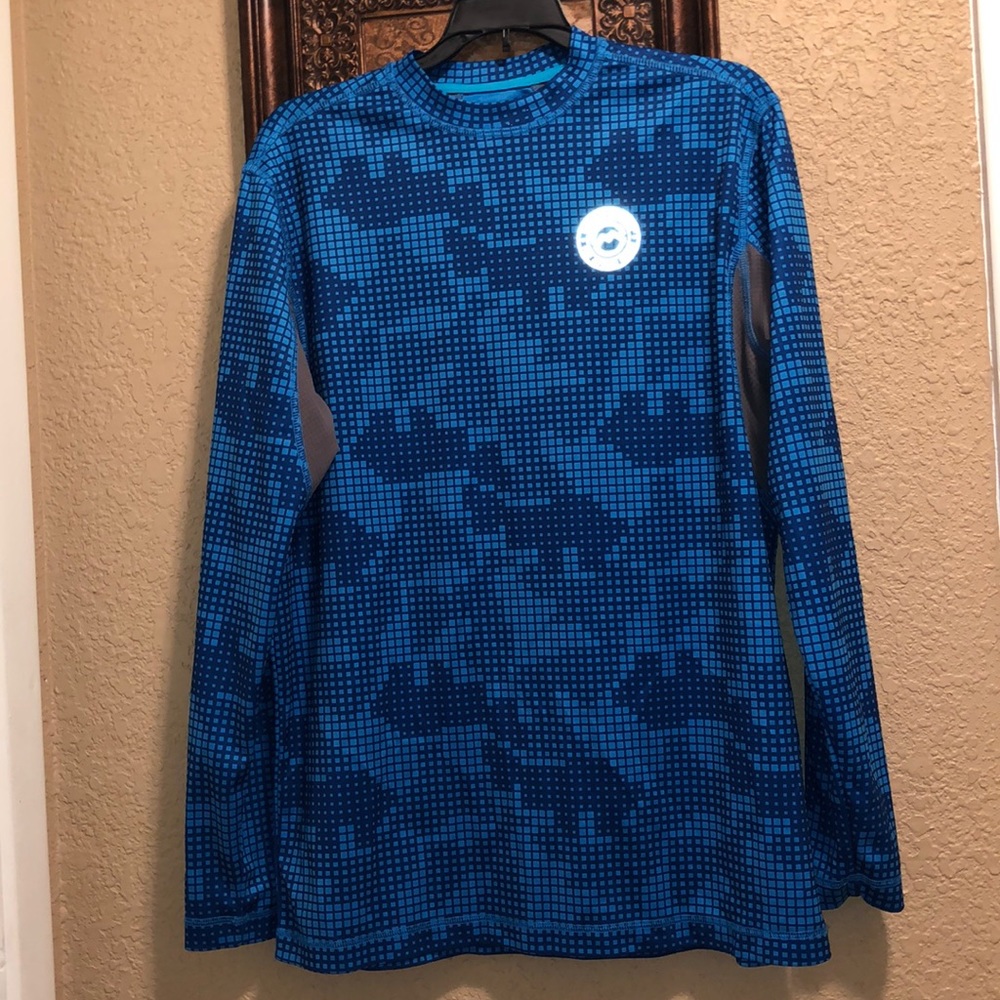 Magellan Outdoors Fish Gear Mag Chill Semi Fitted Shirt. Like new condition.